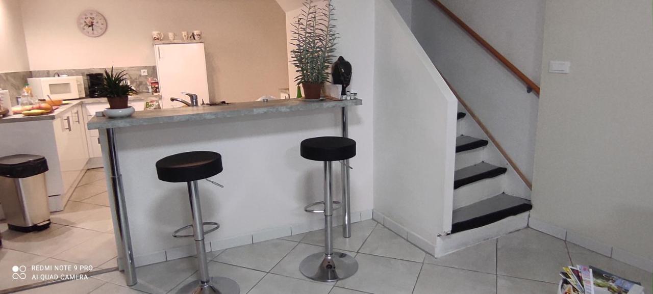 Les Plaisirs De La Ruralite Apartment Vendresse Luaran gambar